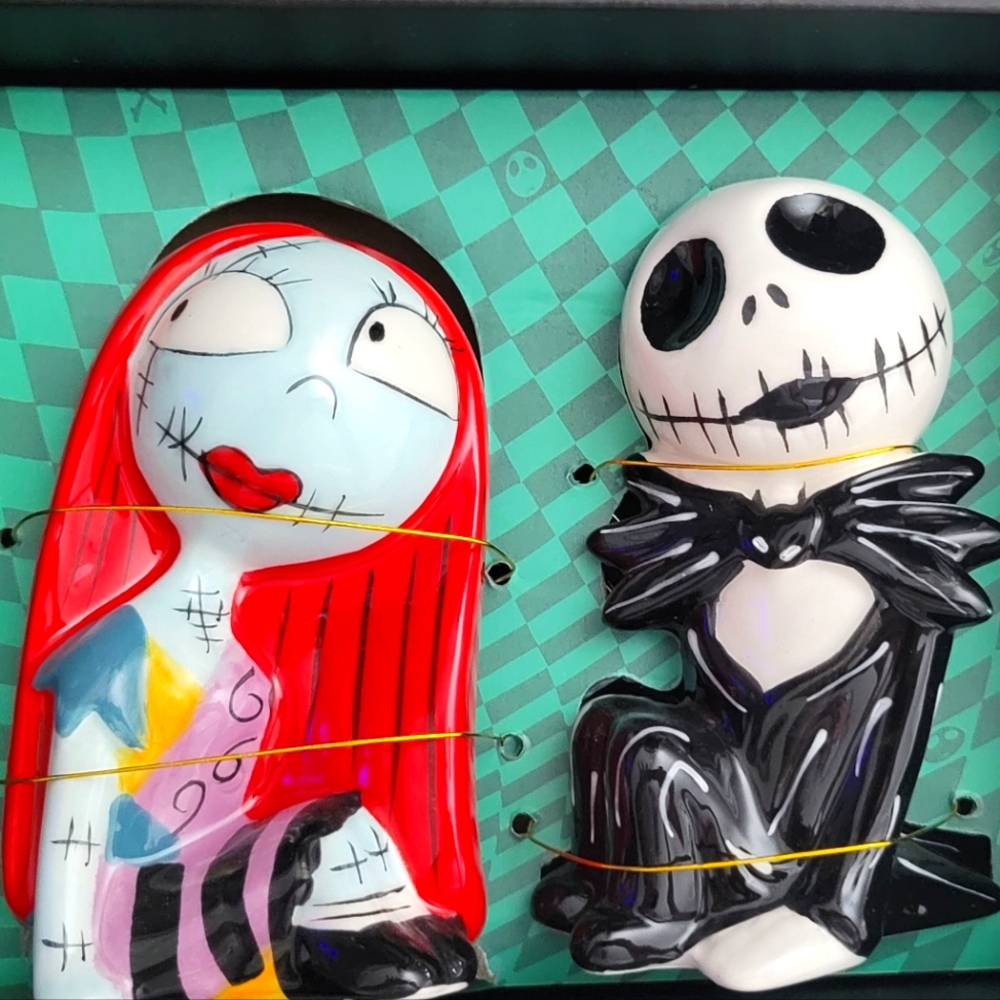 New Disney Nightmare Before Christmas Salt Pepper Shakers Jack Skellington Sally - Picture 2 of 5